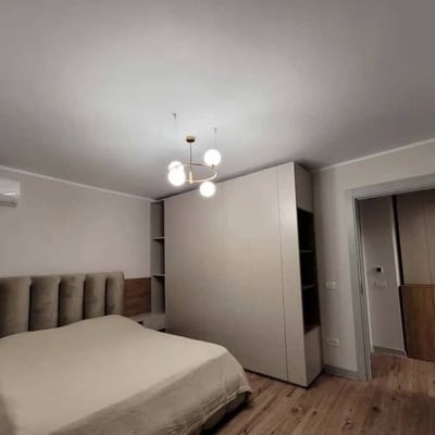 Аренда комфортной 2-комнатной квартиры 58 м² с отдельной кухней в районе Inel 2, Констанца, Румыния